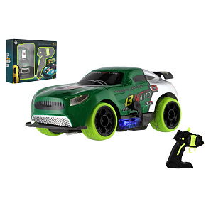 Auto RC závodní 2,4GHz plast 12cm na baterie se světlem zelené v krabici 23x17x5,5cm Auto RC závodní 2,4GHz plast 12cm na baterie se světlem zelené v krabici 23x17x5,5cm