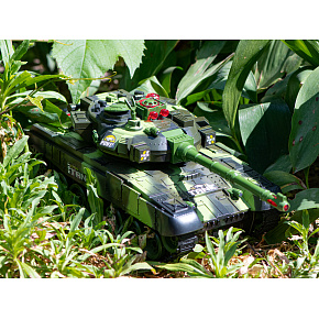 Dálkově ovládaný tank na RC ovladač War Tank 9993 2.4 GHz lesní kamufláž Dálkově ovládaný tank na RC ovladač War Tank 9993 2.4 GHz lesní kamufláž