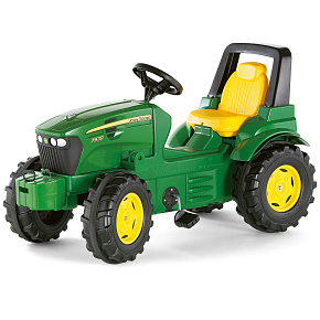 Rolly Toys Šlapací traktor John Deere FarmTrac 3-8 let Rolly Toys Šlapací traktor John Deere FarmTrac 3-8 let
